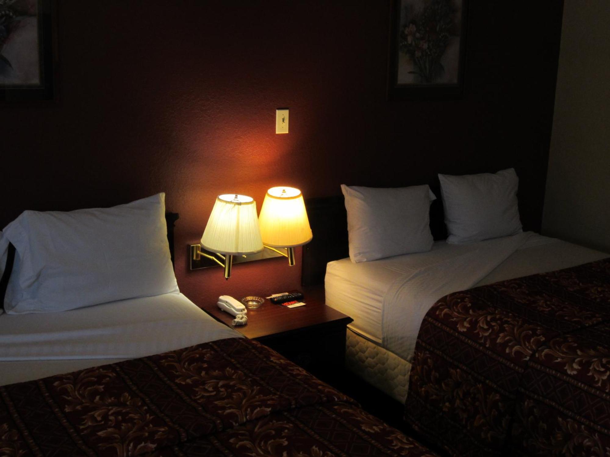 First Western Inn - Fairmont City Zimmer foto