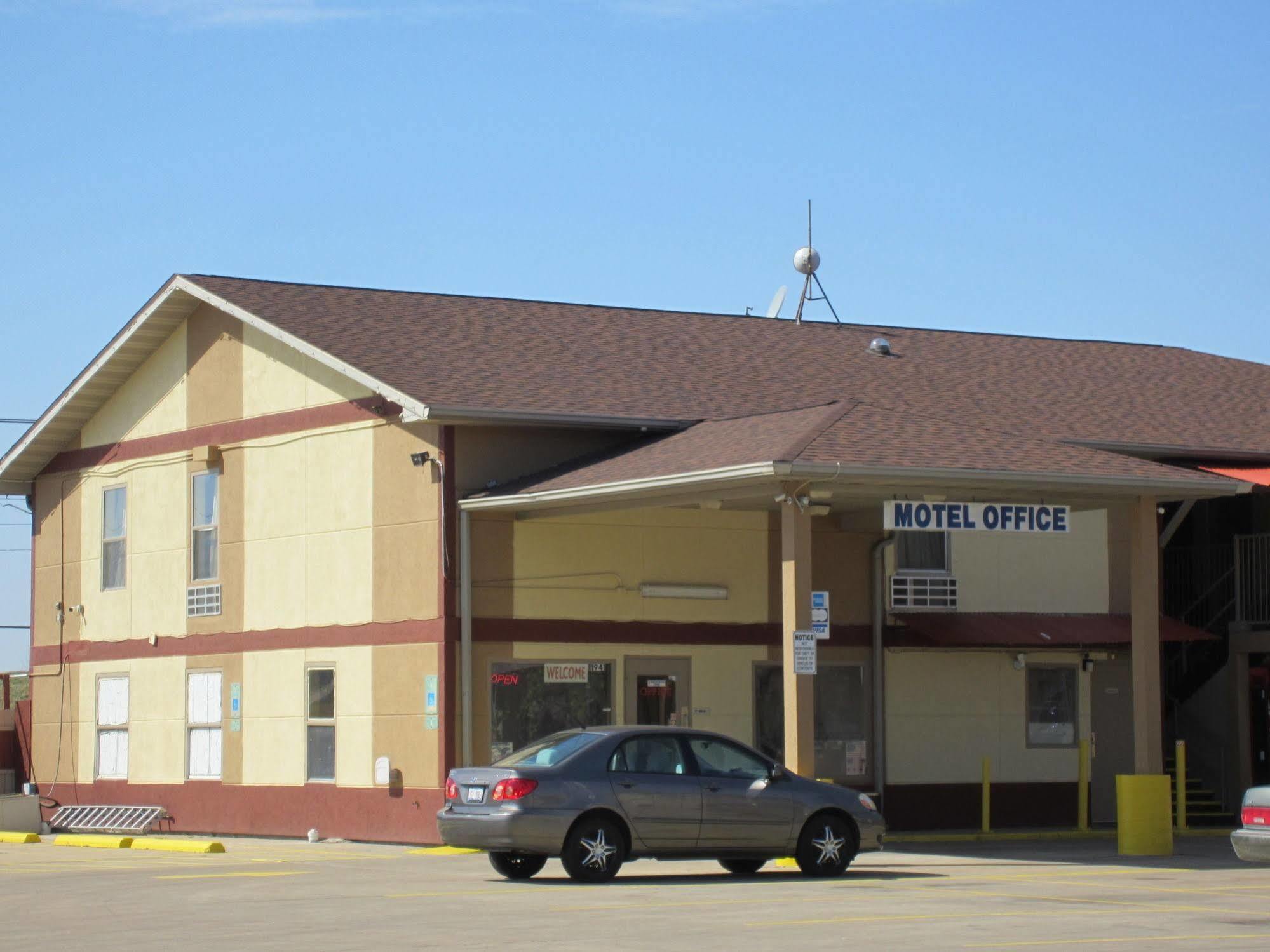 First Western Inn - Fairmont City Exterior foto