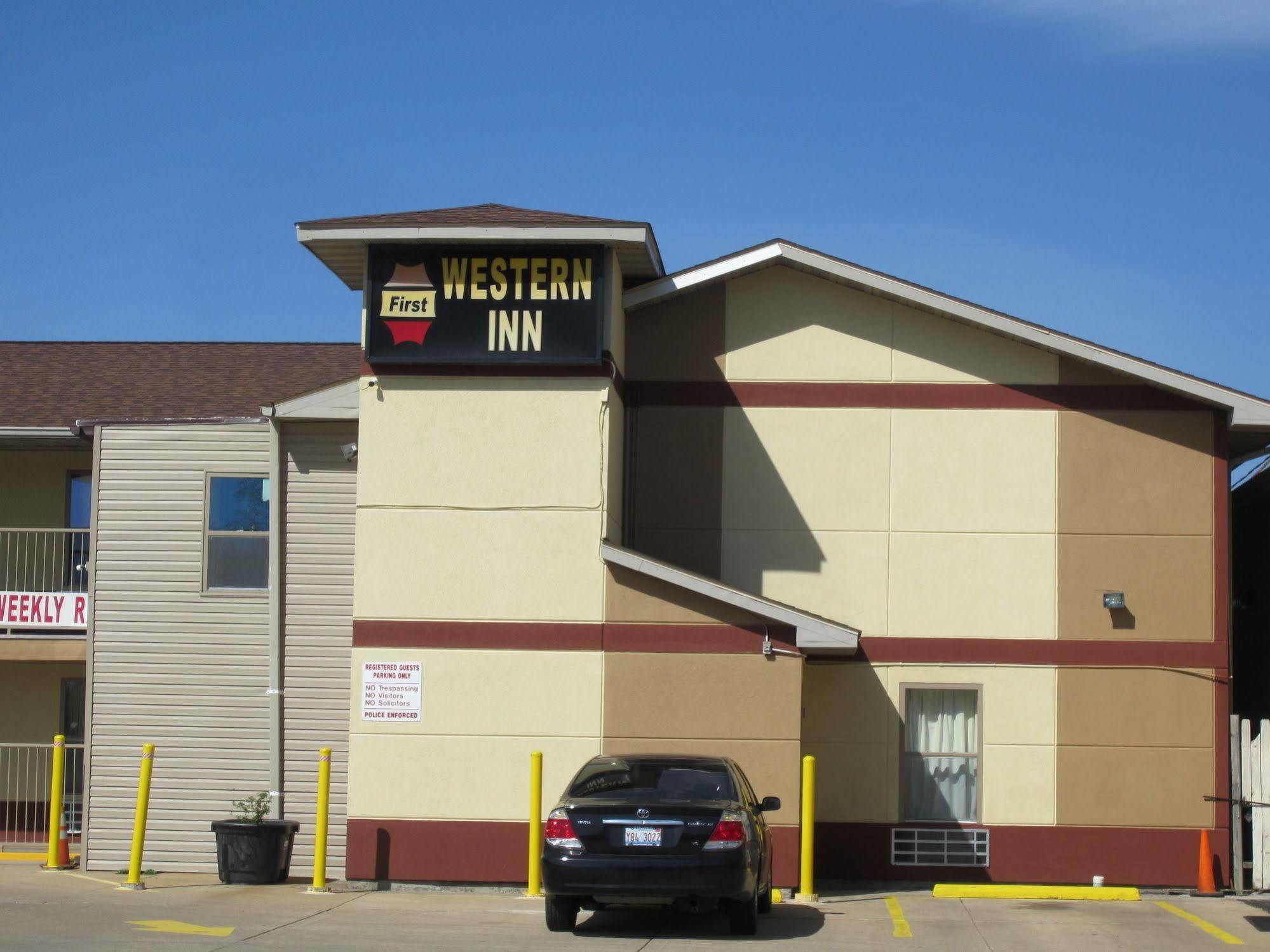 First Western Inn - Fairmont City Exterior foto